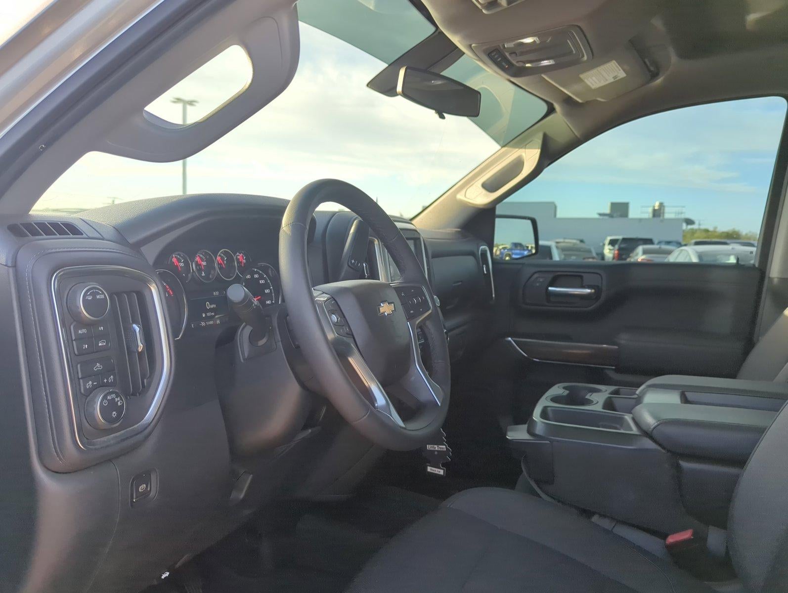 2022 Chevrolet Silverado 1500 LTD Crew Cab Short Box 4-Wheel Drive LT 1LT