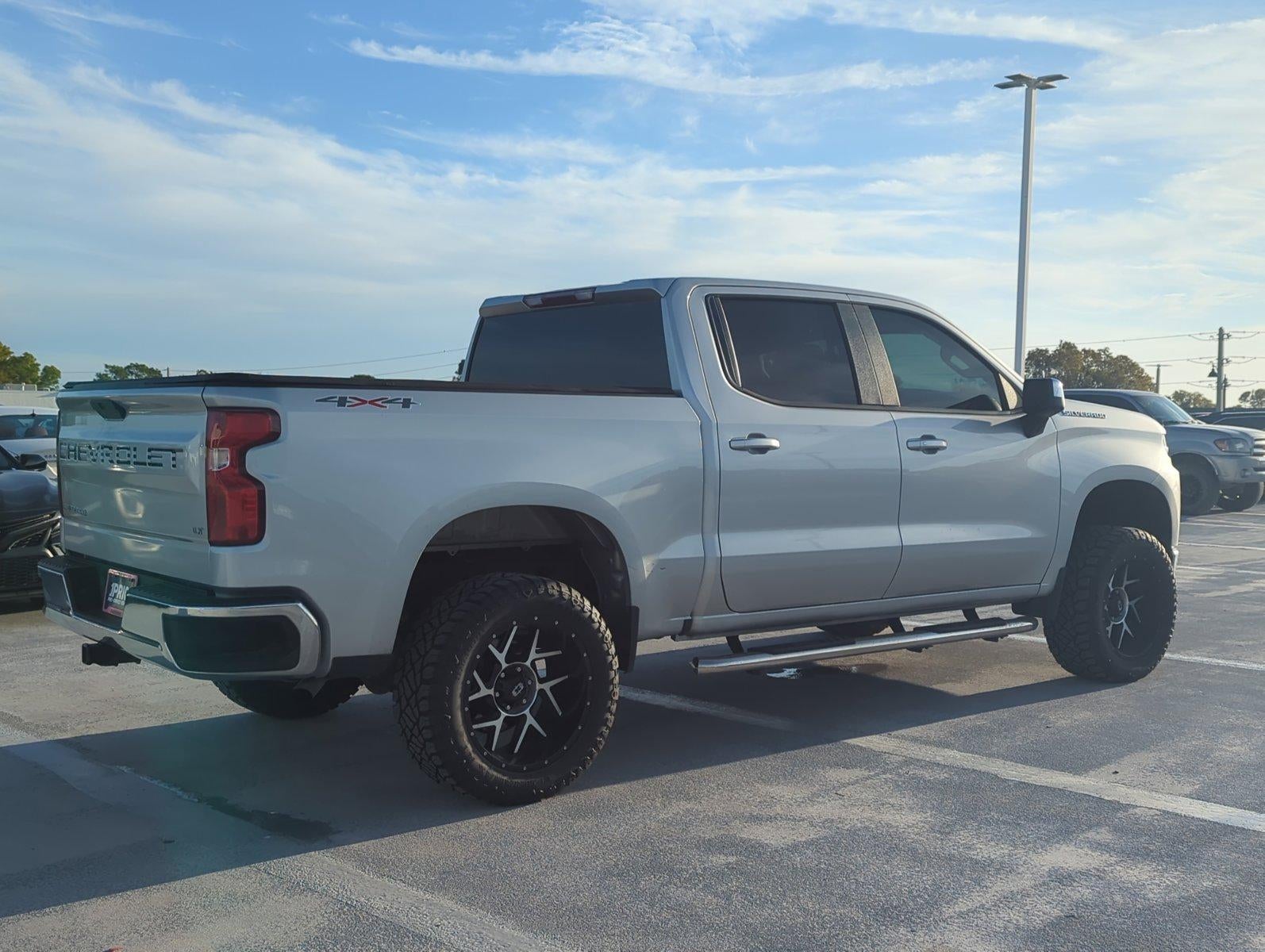 2022 Chevrolet Silverado 1500 LTD Crew Cab Short Box 4-Wheel Drive LT 1LT