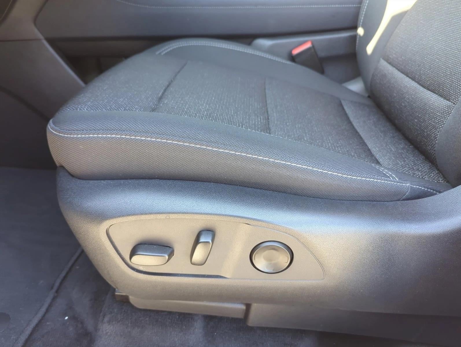 2024 Chevrolet Traverse LT w/1LT