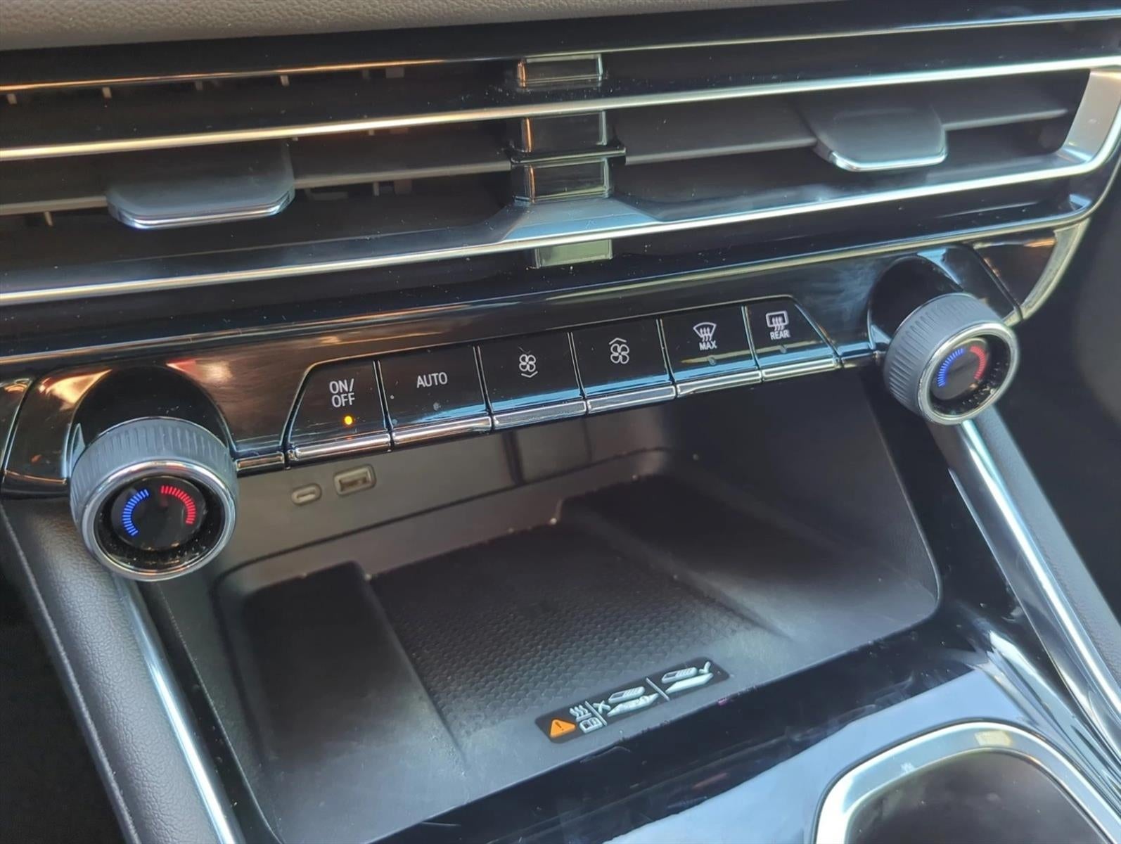 2024 Chevrolet Traverse LT w/1LT