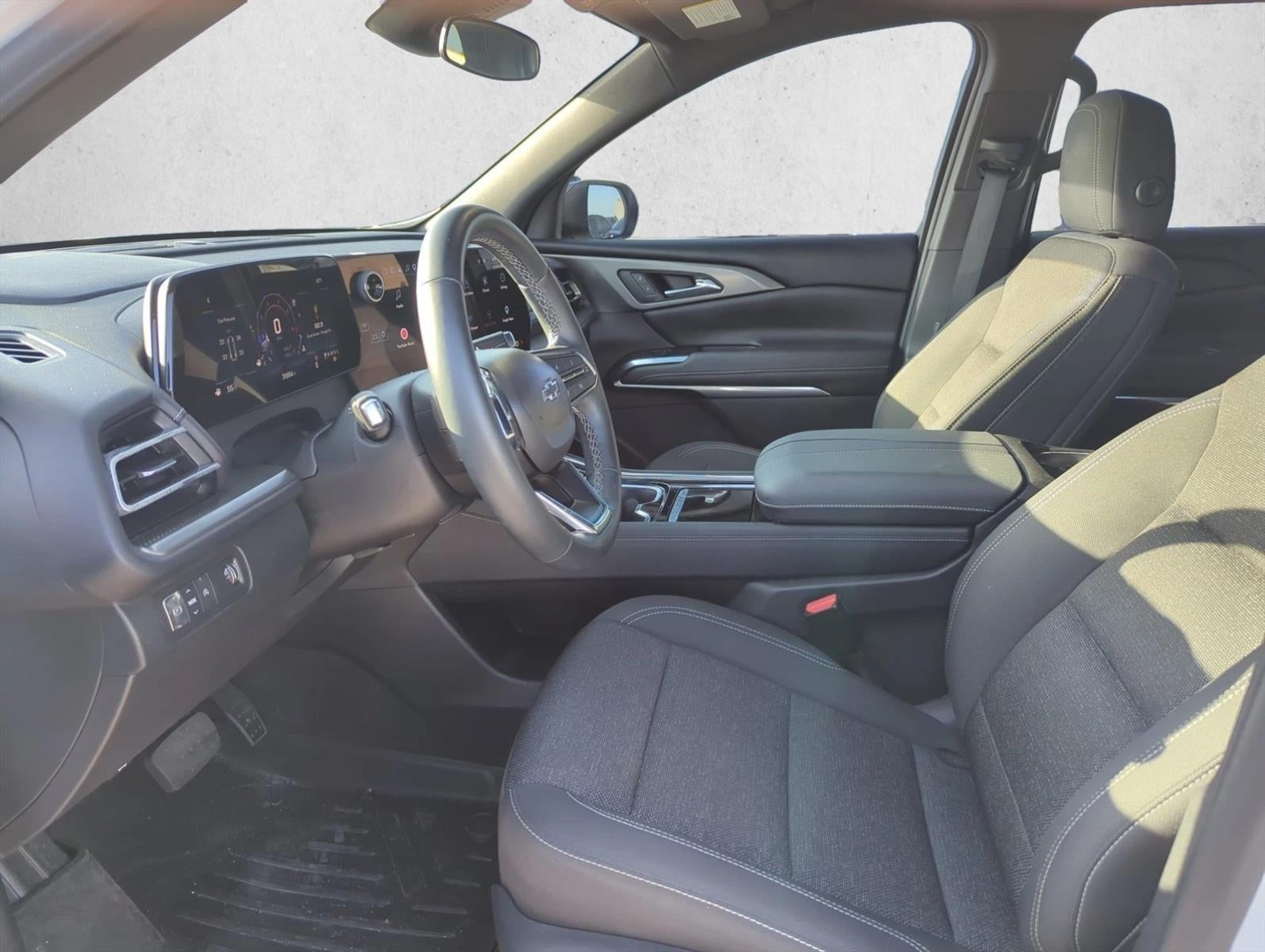 2024 Chevrolet Traverse LT w/1LT