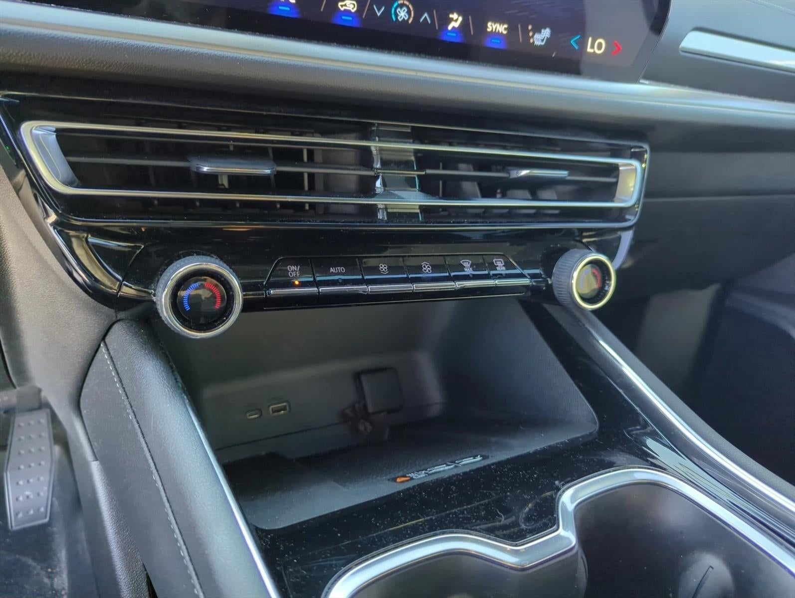 2024 Chevrolet Traverse LT w/1LT