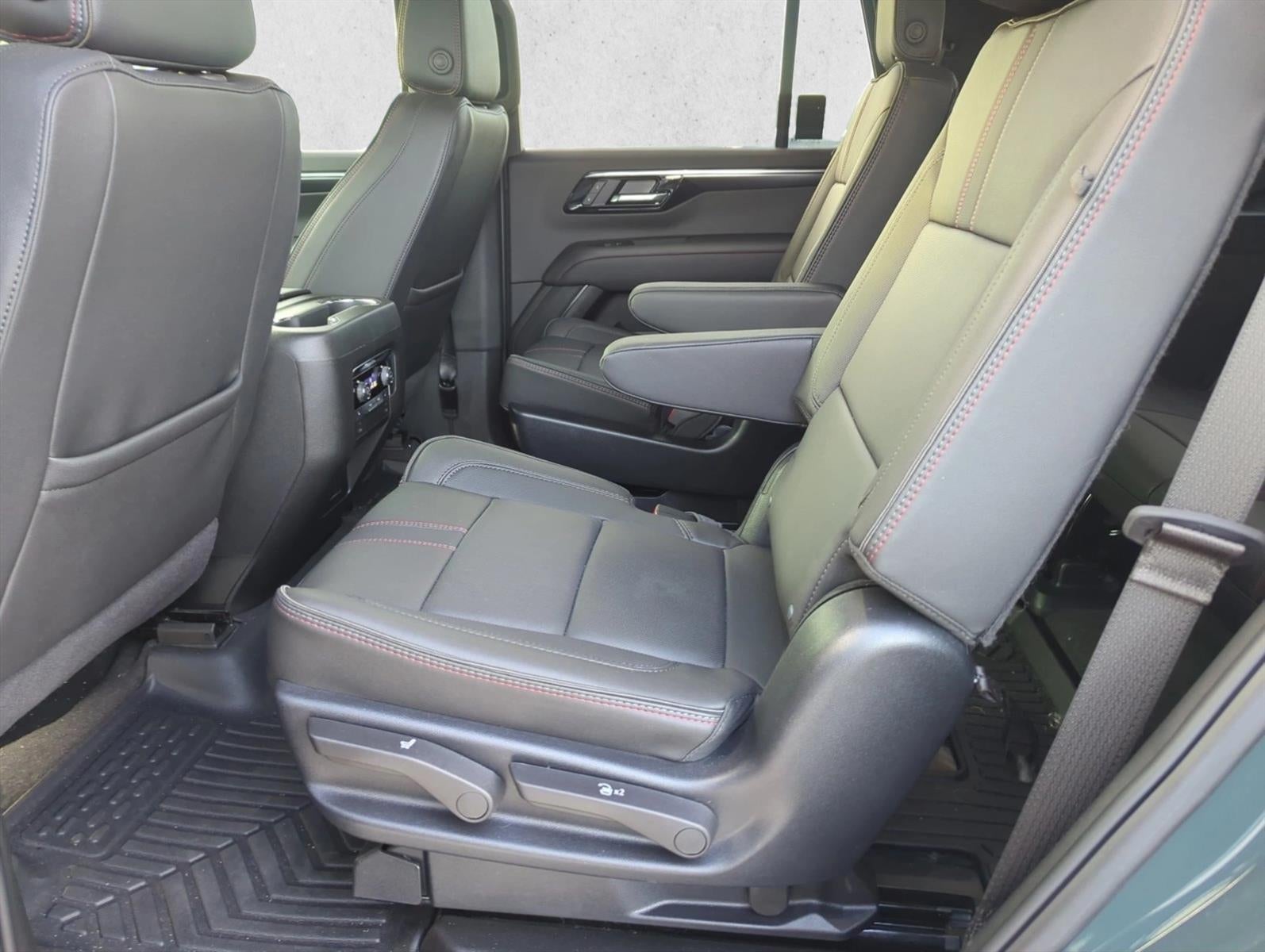 2025 Chevrolet Tahoe 2WD RST