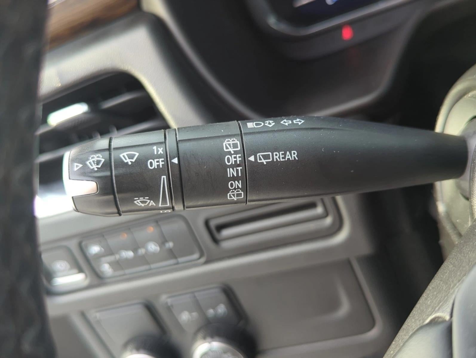 2023 Chevrolet Suburban 2WD Premier