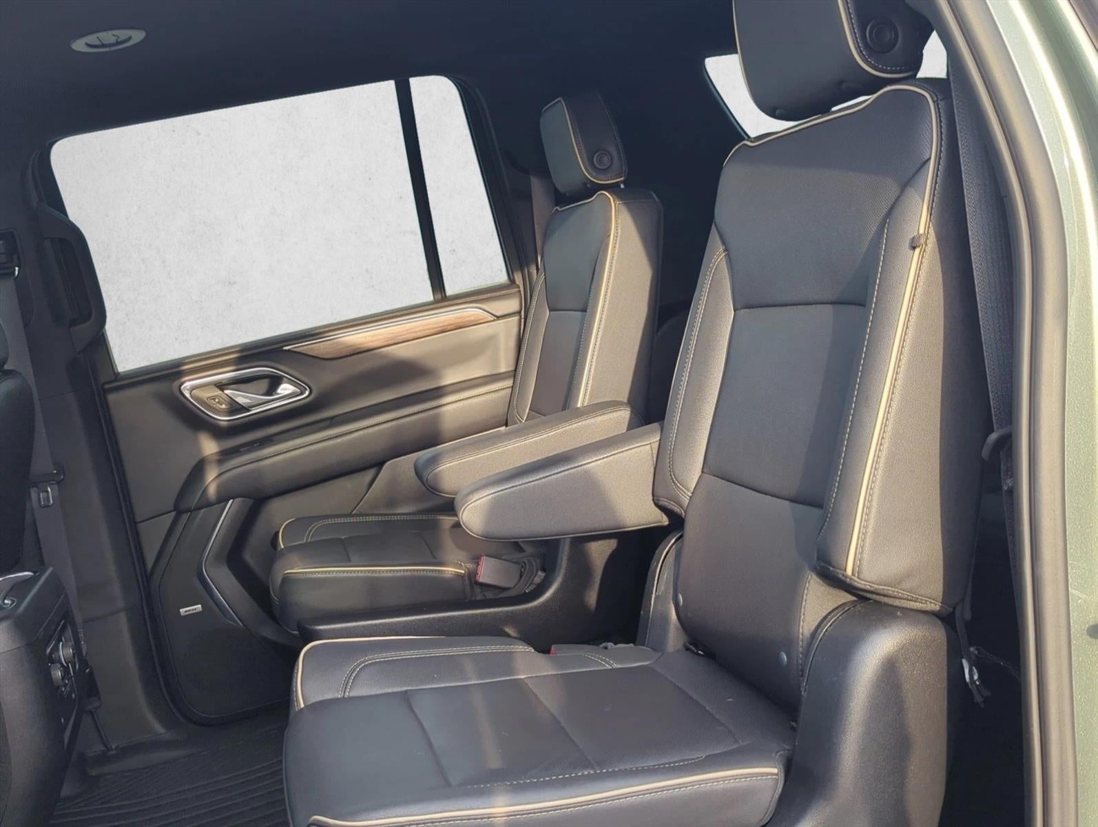 2023 Chevrolet Suburban 2WD Premier