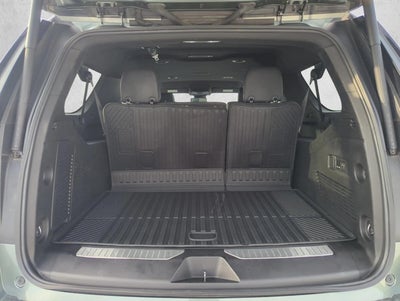 2023 Chevrolet Suburban 2WD Premier