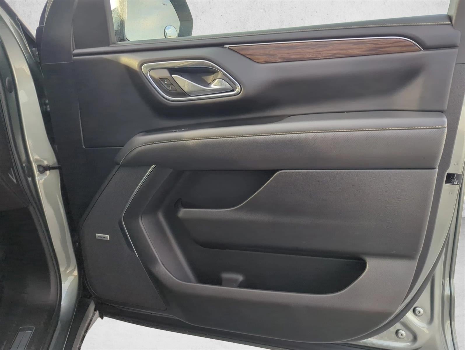 2023 Chevrolet Suburban 2WD Premier