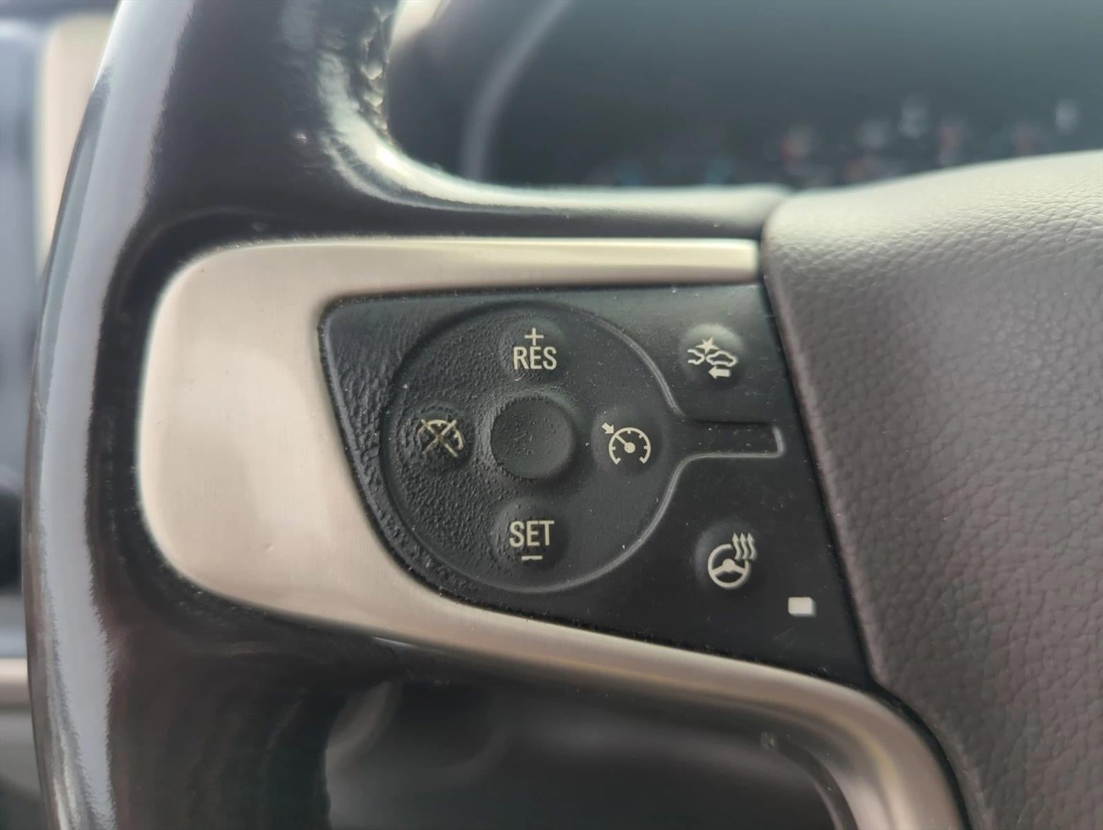 2018 GMC Sierra 3500HD Crew Cab Long Box 4-Wheel Drive Denali