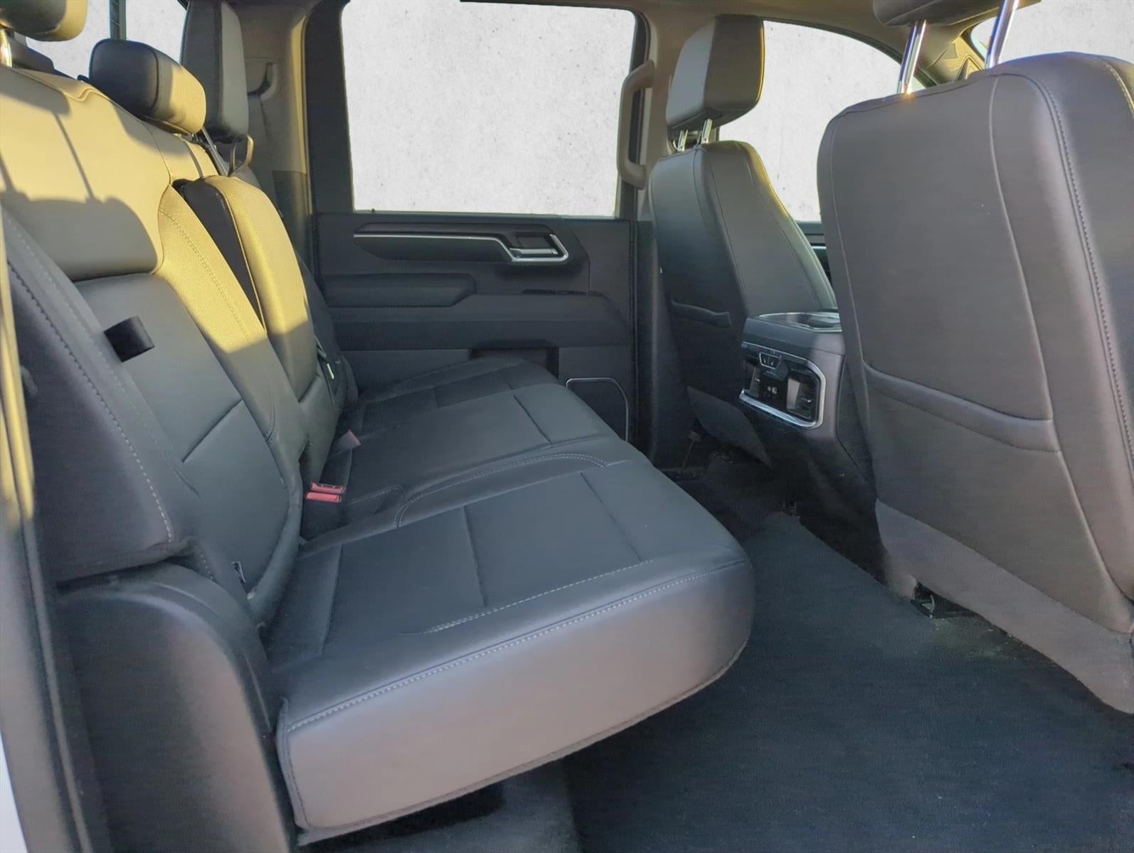 2025 GMC Sierra 2500 HD Crew Cab Standard Box 4-Wheel Drive SLT