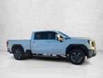 2025 GMC Sierra 2500 HD Crew Cab Standard Box 4-Wheel Drive SLT
