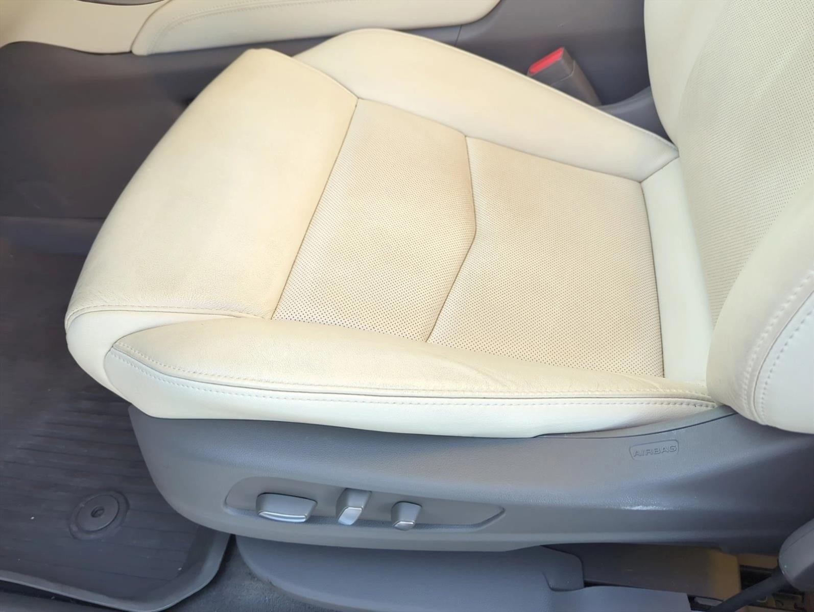 2019 Cadillac XT5 FWD 4dr Premium Luxury