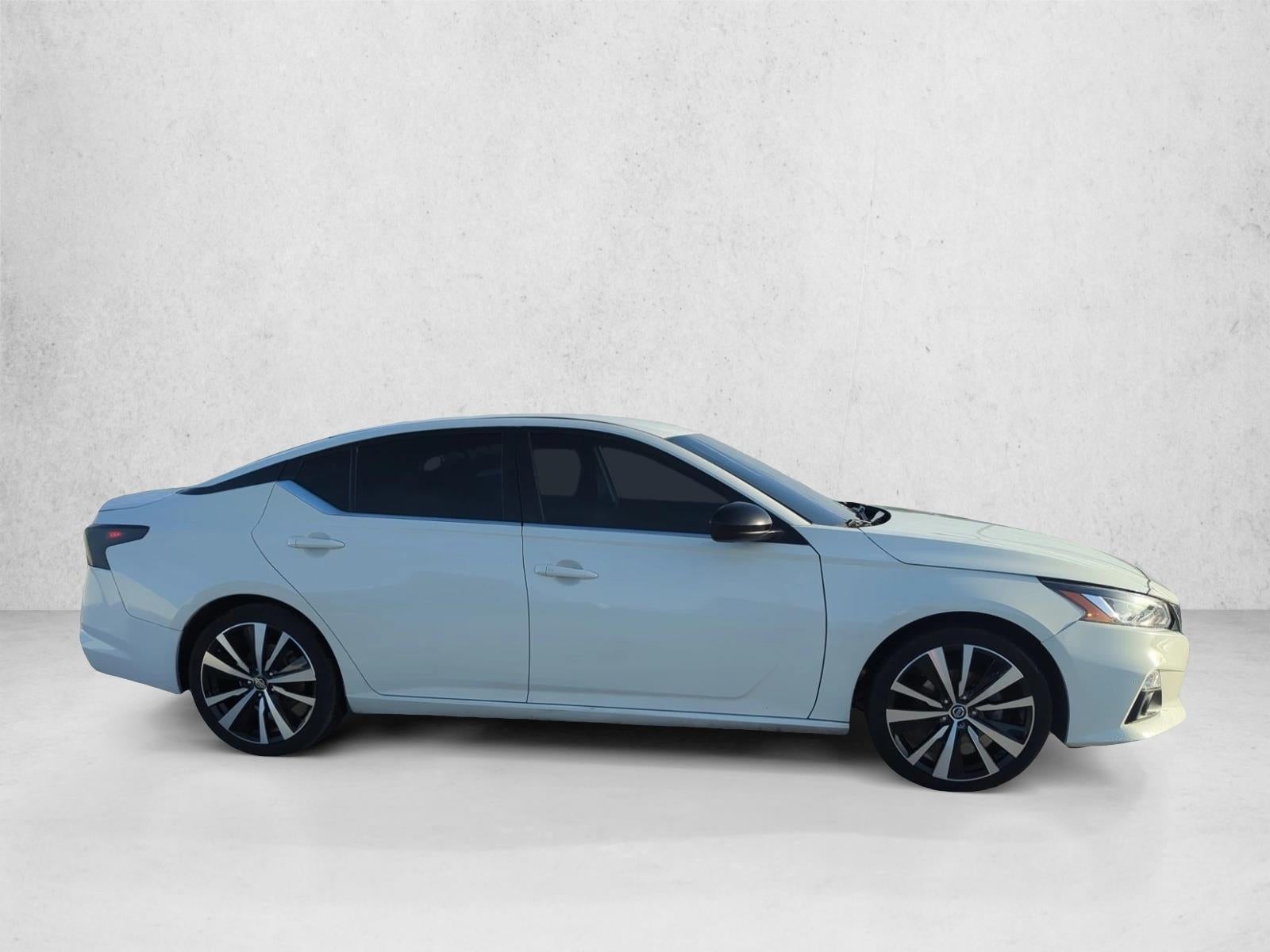 2020 Nissan Altima 2.5 SR Sedan