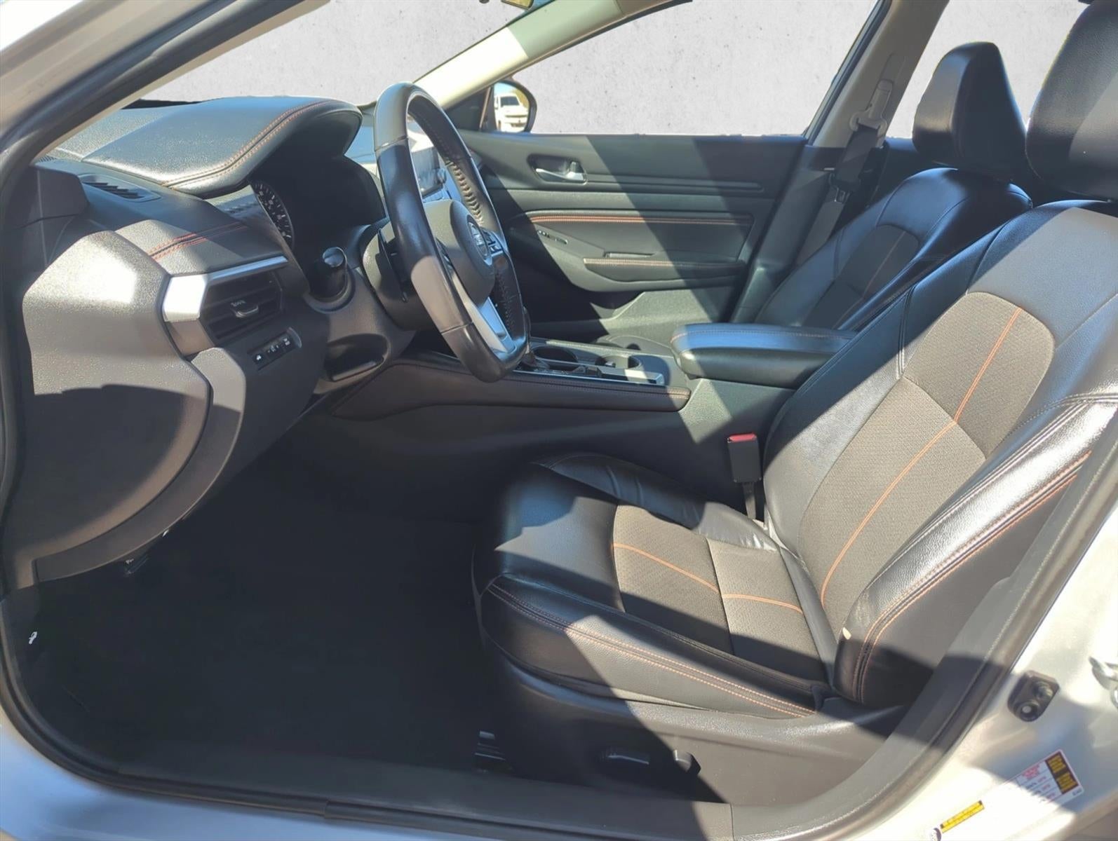 2022 Nissan Altima 2.5 SR Sedan