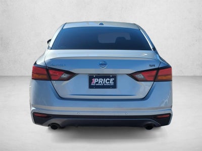 2022 Nissan Altima 2.5 SR Sedan