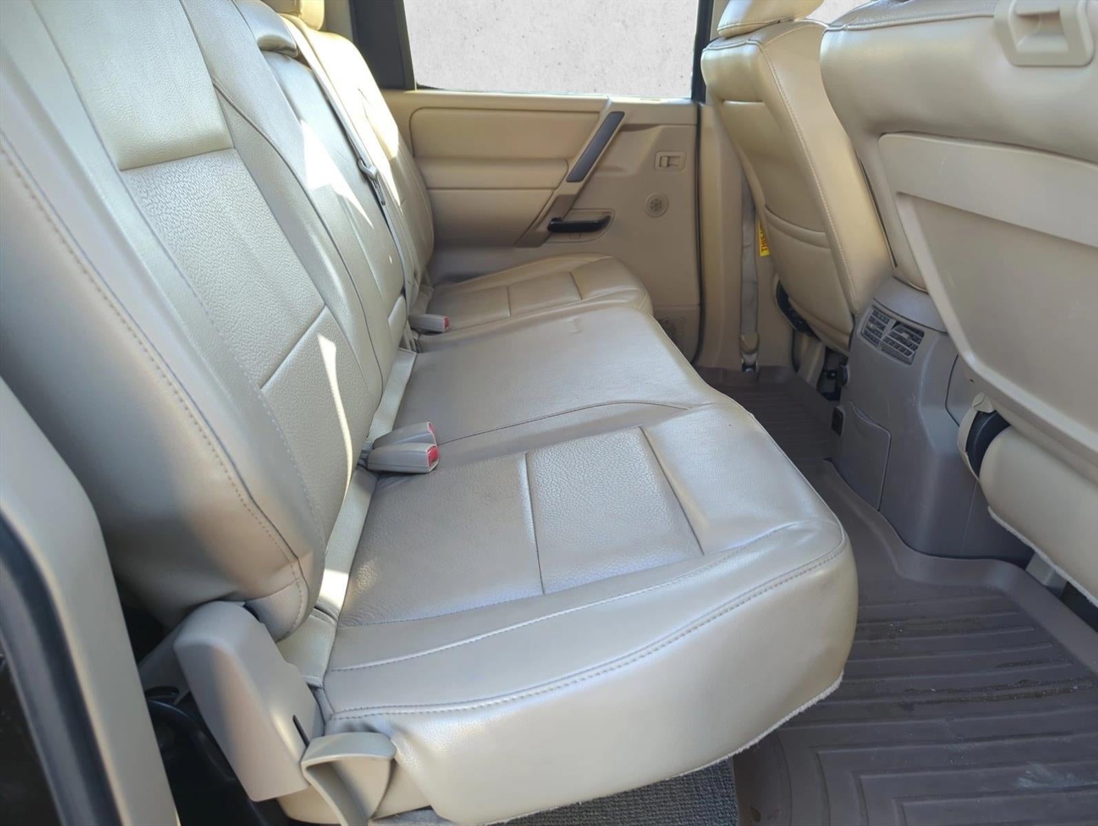 2014 Nissan Titan 4WD Crew Cab Short Bed SL