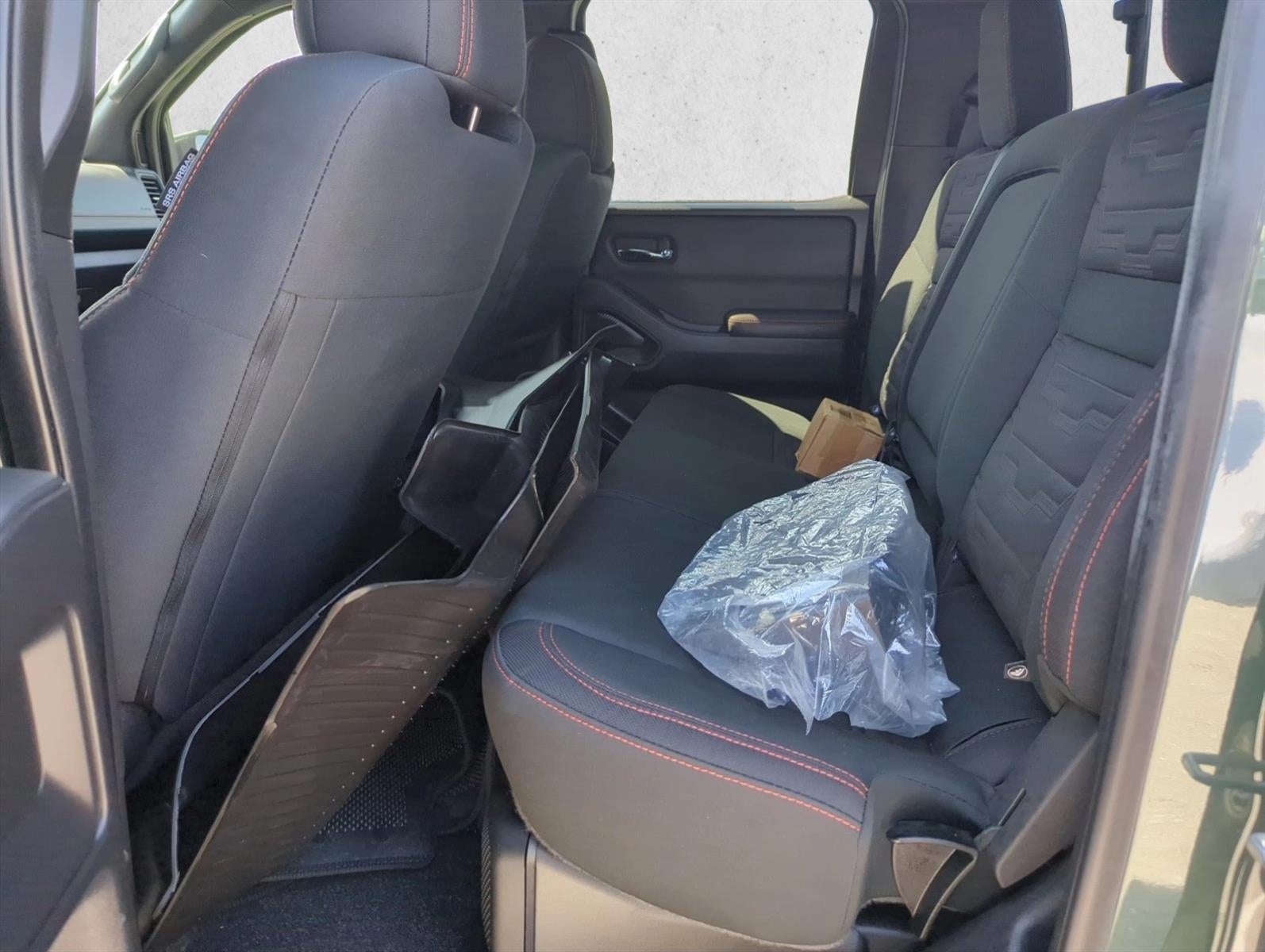 2023 Nissan Frontier Crew Cab 4x4 PRO-4X Auto