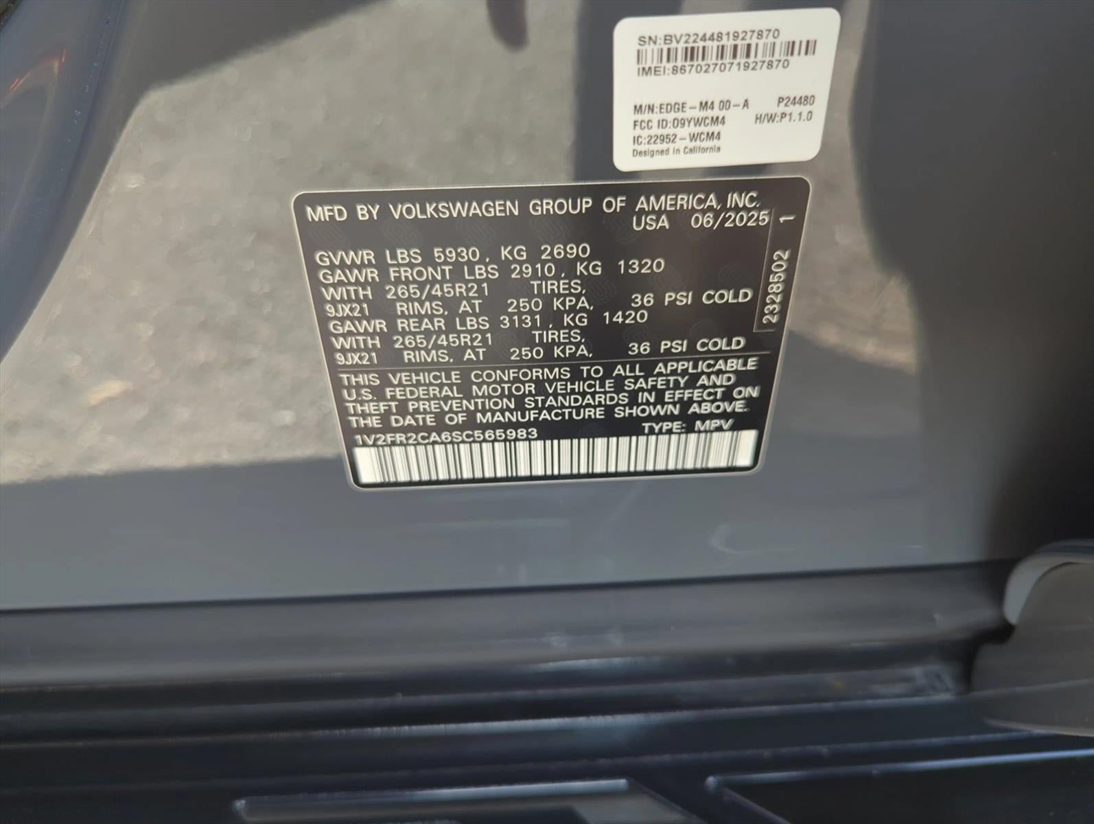 2025 Volkswagen Atlas 2.0T SEL Premium R-Line 4MOTION