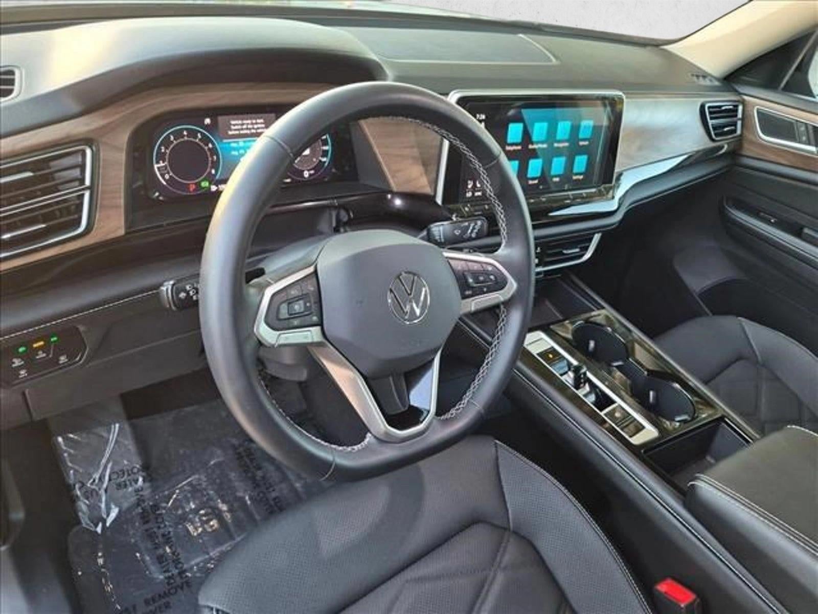 2024 Volkswagen Atlas 2.0T SE w/Technology FWD