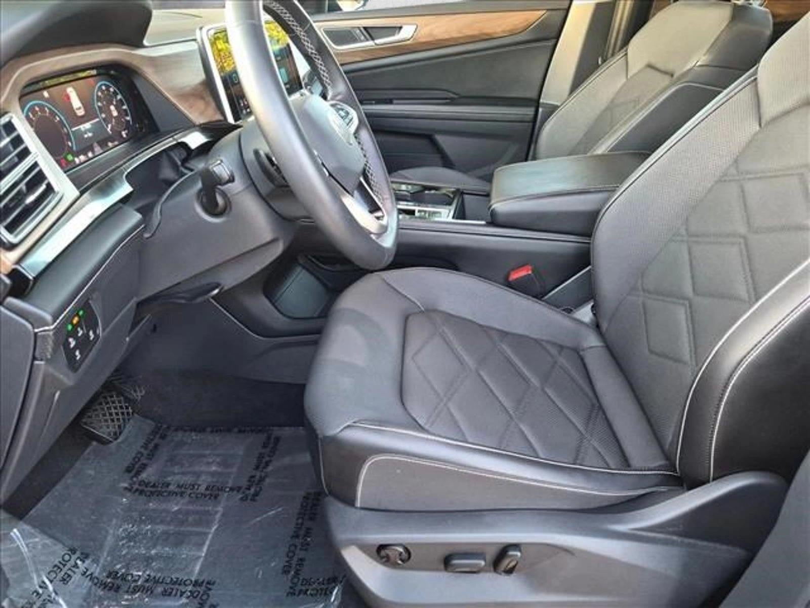 2024 Volkswagen Atlas 2.0T SE w/Technology FWD