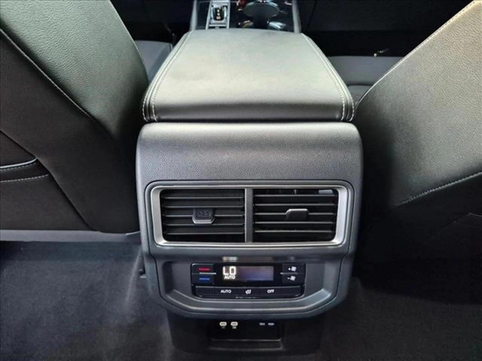 2024 Volkswagen Atlas 2.0T SE w/Technology FWD