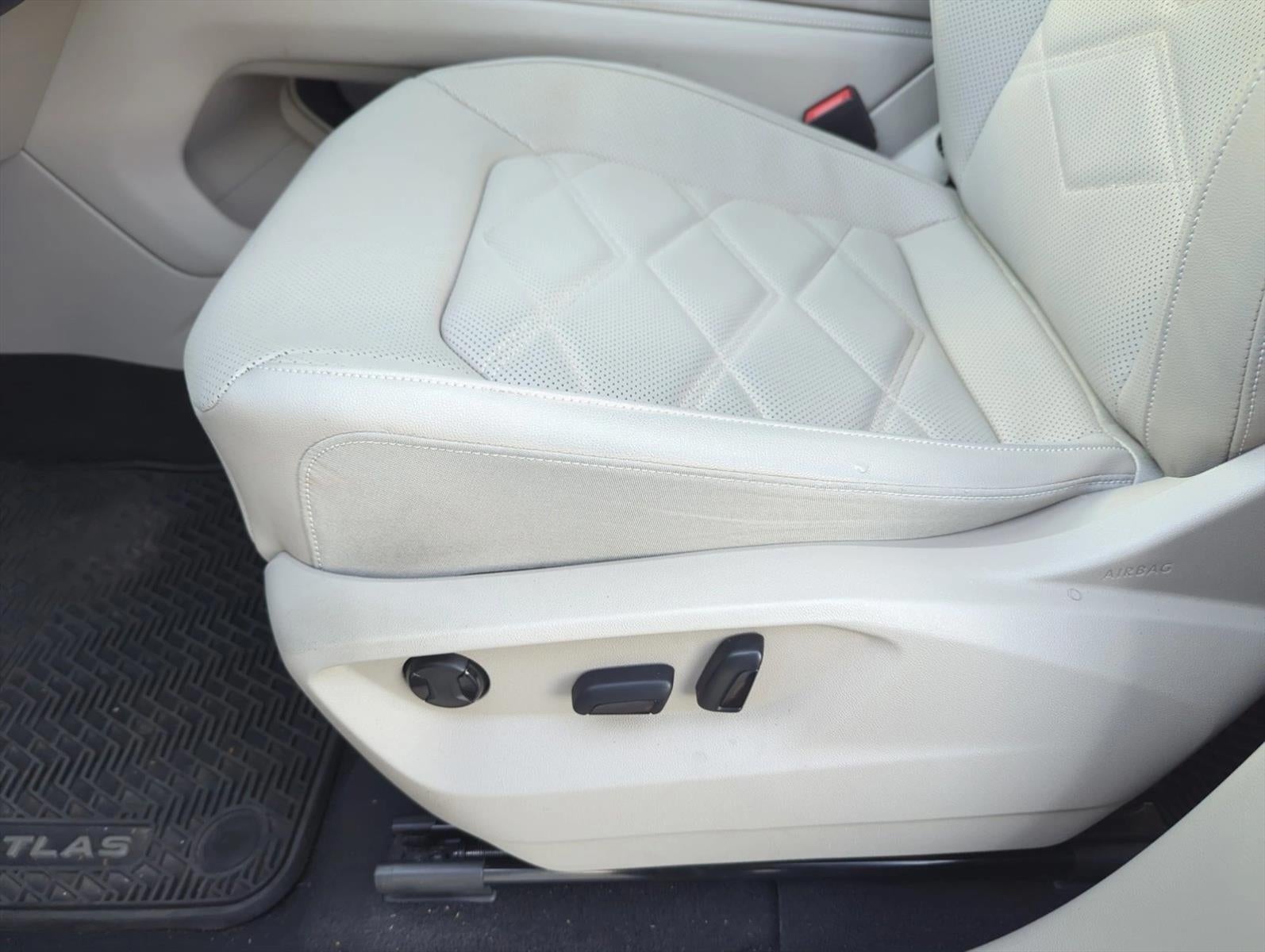 2024 Volkswagen Atlas 2.0T SE w/Technology FWD