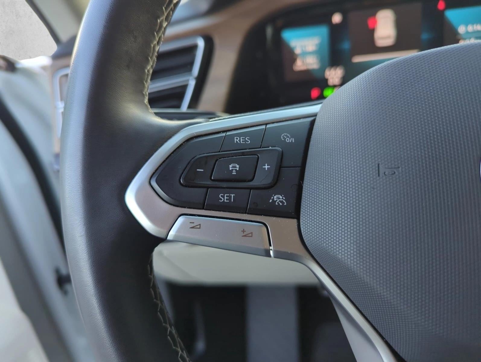 2024 Volkswagen Atlas 2.0T SE w/Technology FWD