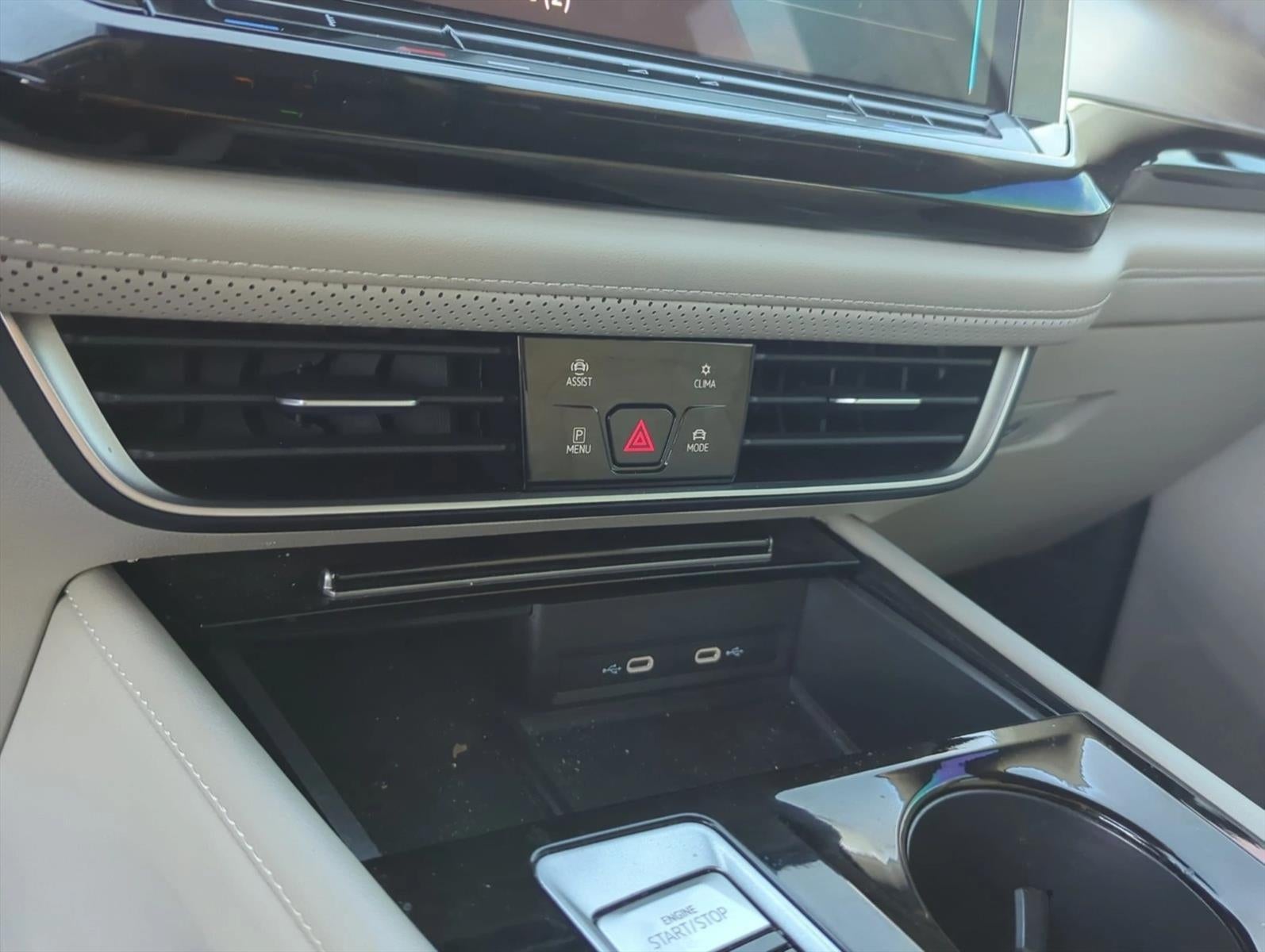 2024 Volkswagen Atlas 2.0T SE w/Technology FWD