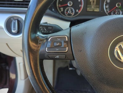 2012 Volkswagen Passat 4dr Sdn 2.5L Manual SE PZEV