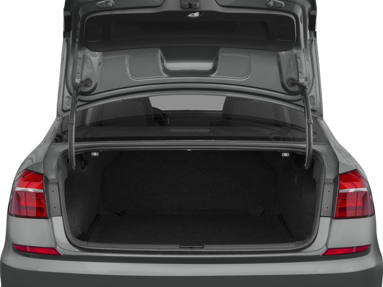 2017 Volkswagen Passat R-Line w/Comfort Pkg Auto