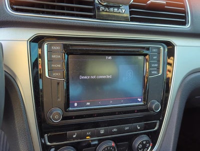 2019 Volkswagen Passat 2.0T Wolfsburg Edition Auto