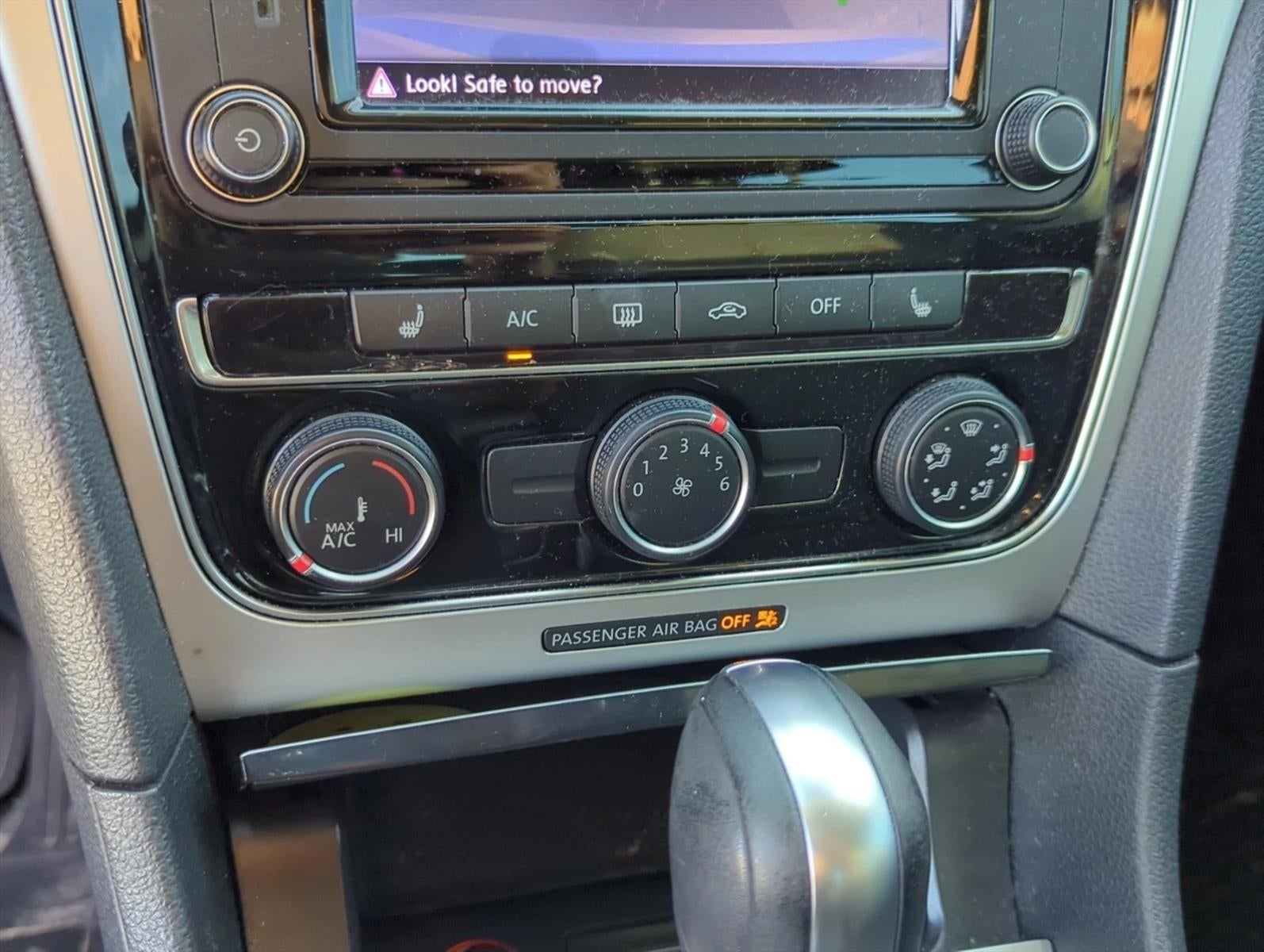 2019 Volkswagen Passat 2.0T Wolfsburg Edition Auto
