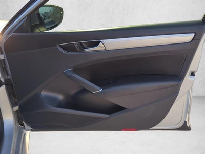 2019 Volkswagen Passat 2.0T Wolfsburg Edition Auto