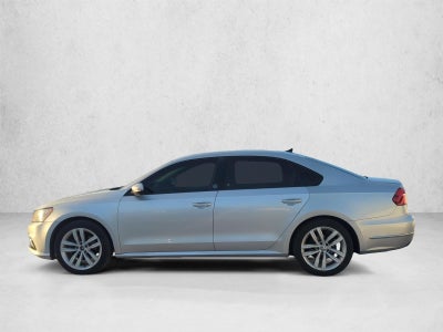 2019 Volkswagen Passat 2.0T Wolfsburg Edition Auto