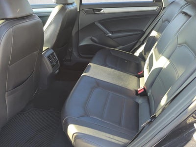 2019 Volkswagen Passat 2.0T Wolfsburg Edition Auto