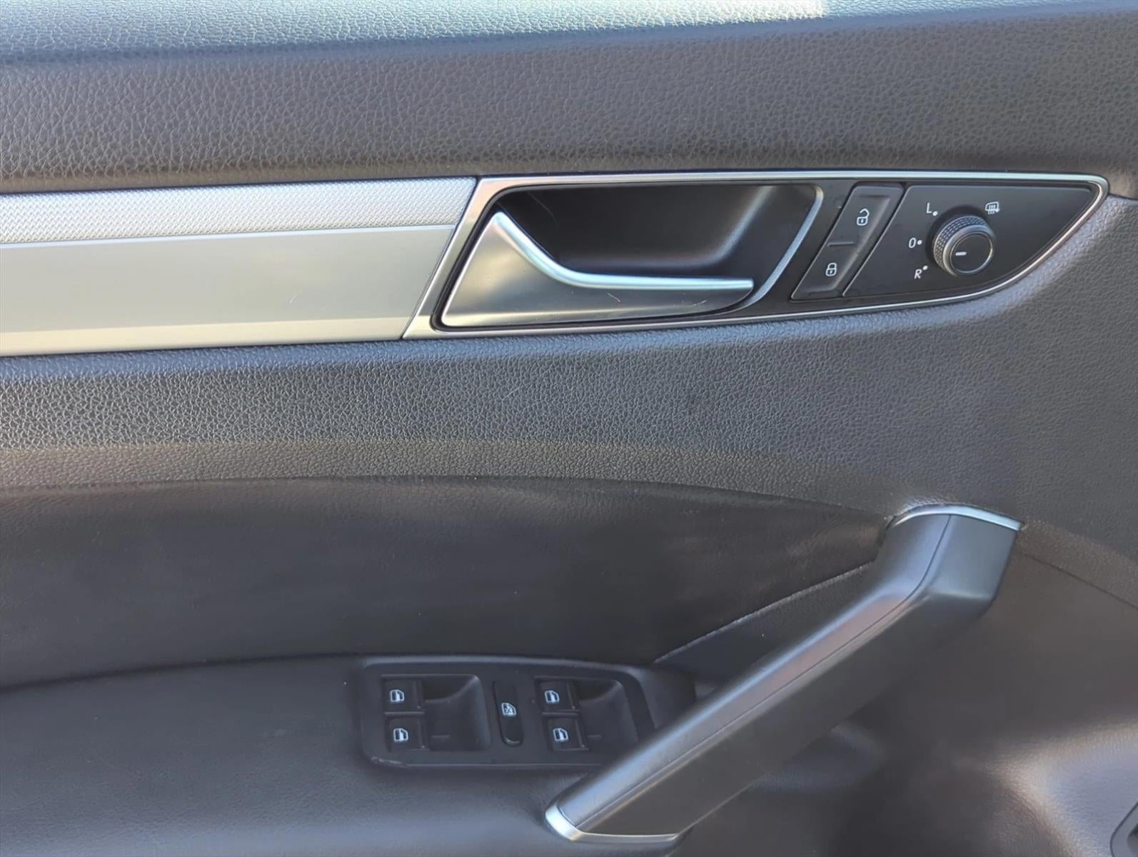 2019 Volkswagen Passat 2.0T Wolfsburg Edition Auto