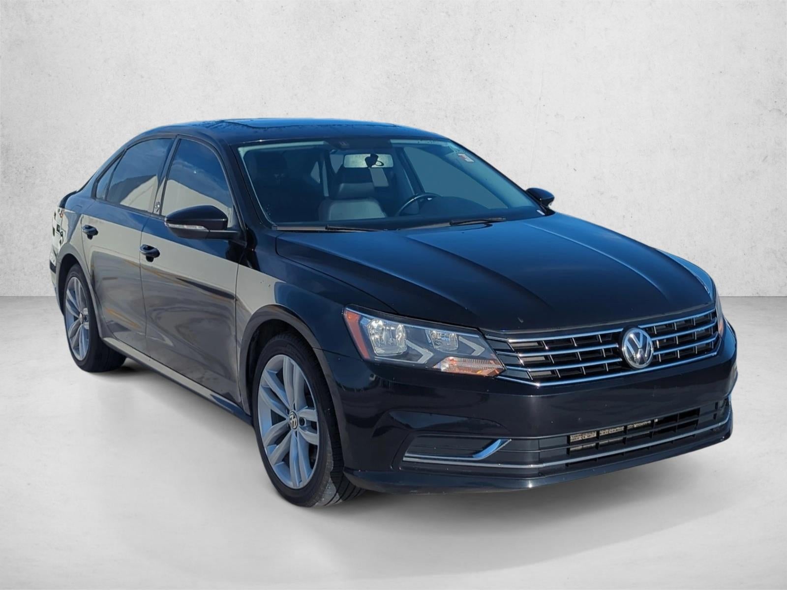 2019 Volkswagen Passat 2.0T Wolfsburg Edition Auto