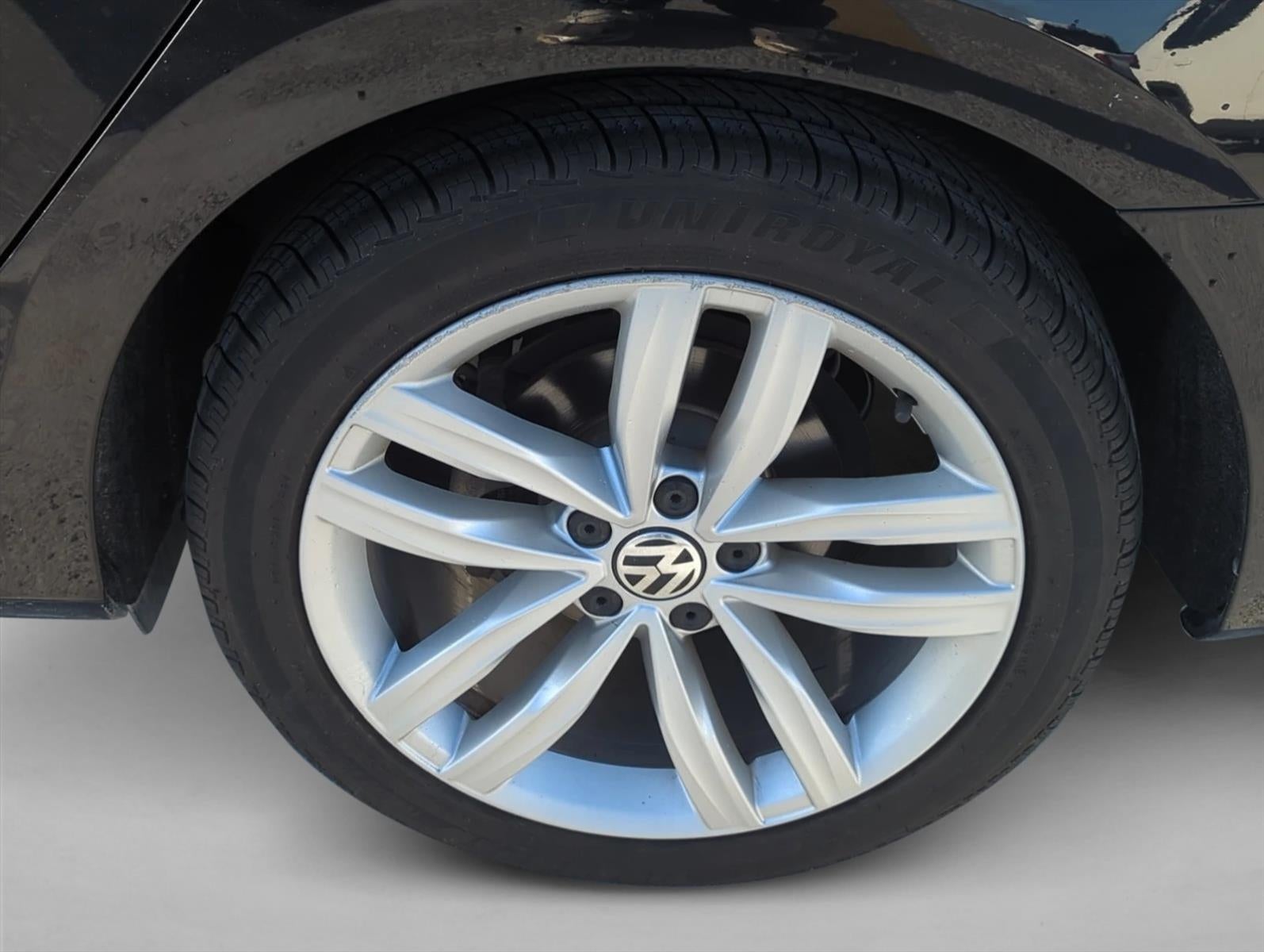 2019 Volkswagen Passat 2.0T Wolfsburg Edition Auto