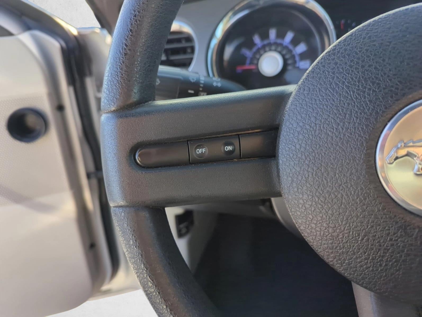 2010 Ford Mustang 2dr Conv V6