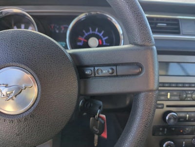 2010 Ford Mustang 2dr Conv V6