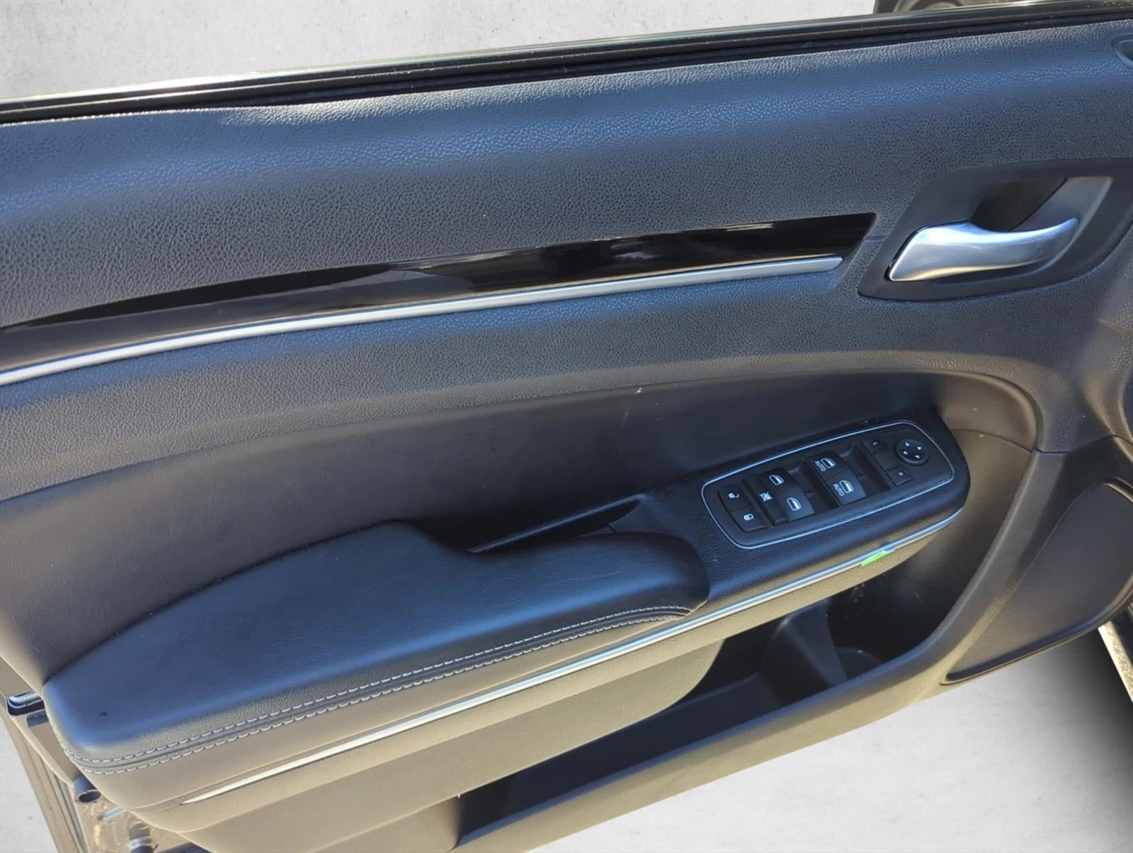 2022 Chrysler 300 300S RWD