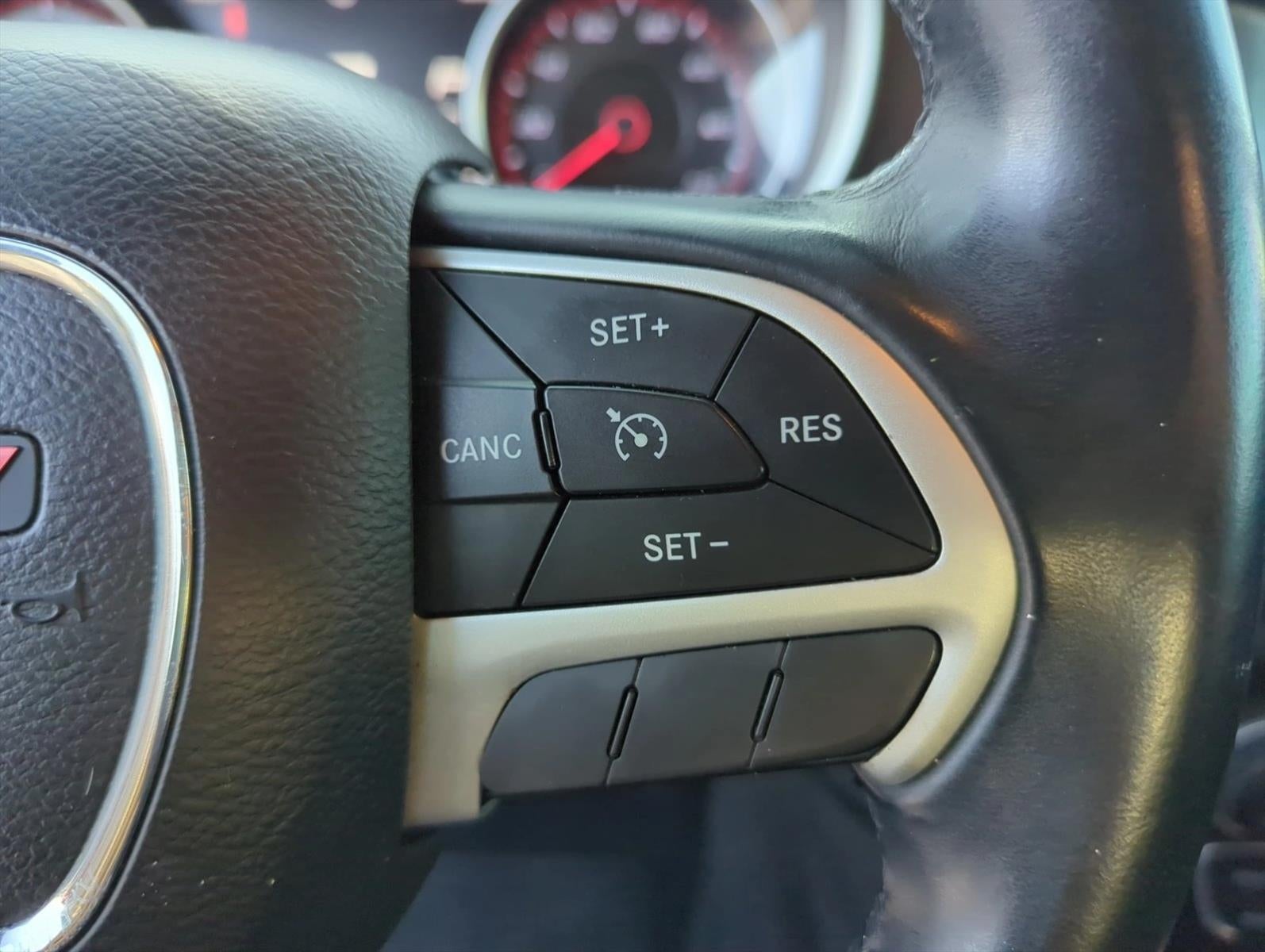 2016 Dodge Charger 4dr Sdn SXT RWD