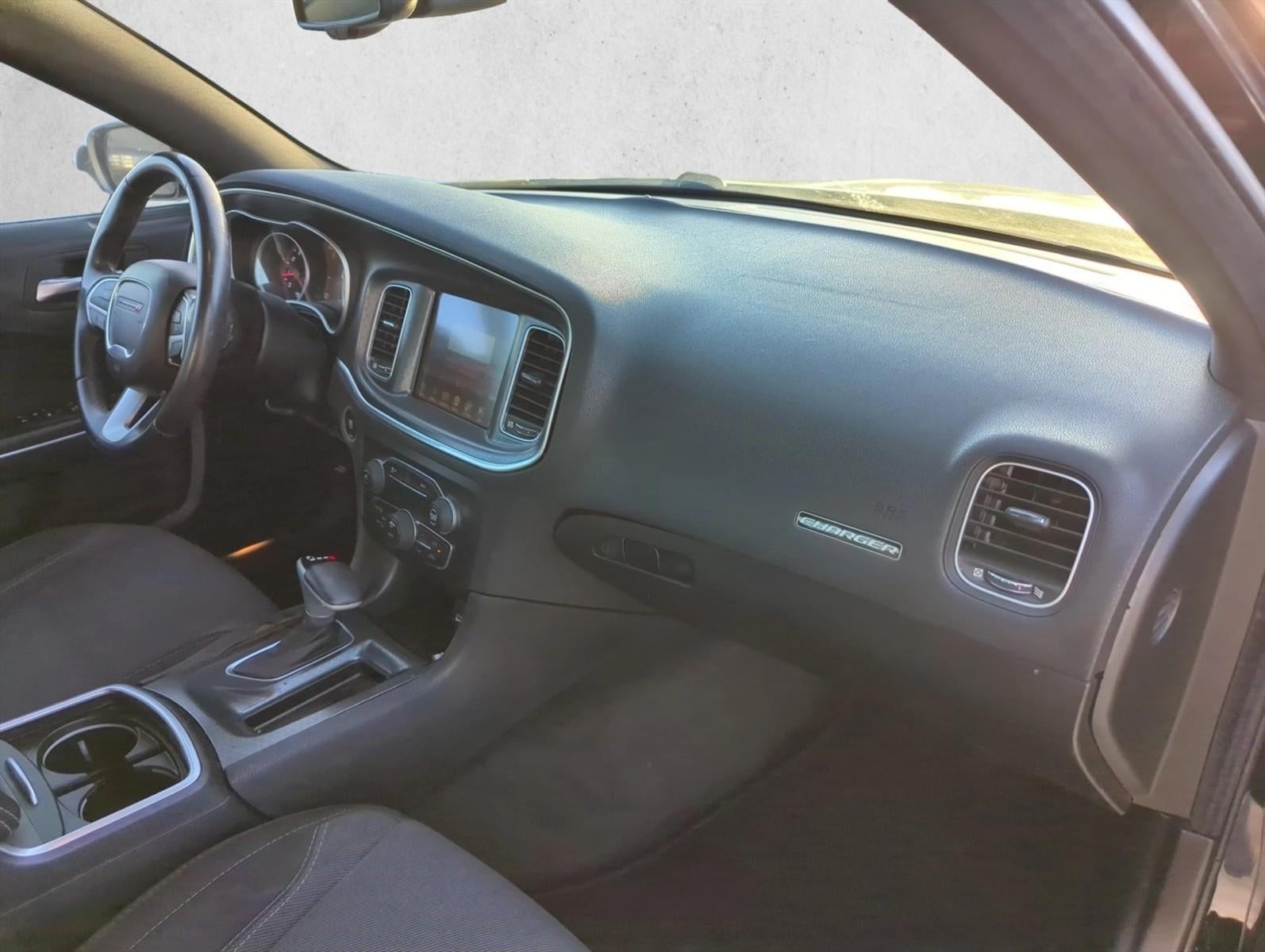 2016 Dodge Charger 4dr Sdn SXT RWD