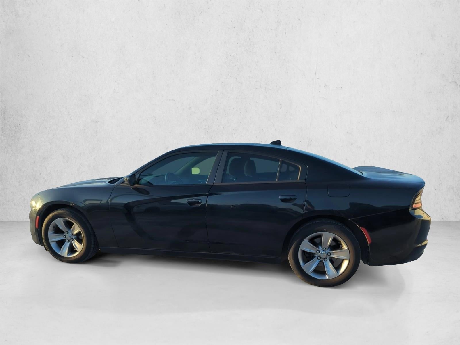 2016 Dodge Charger 4dr Sdn SXT RWD