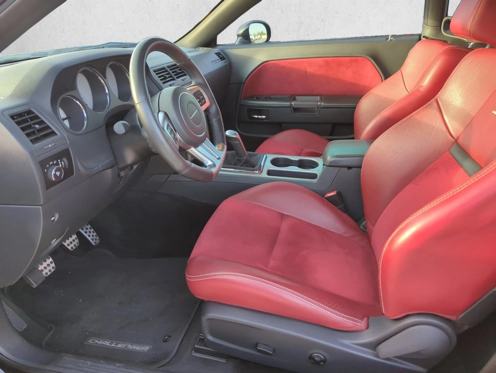 2013 Dodge Challenger 2dr Cpe SRT8