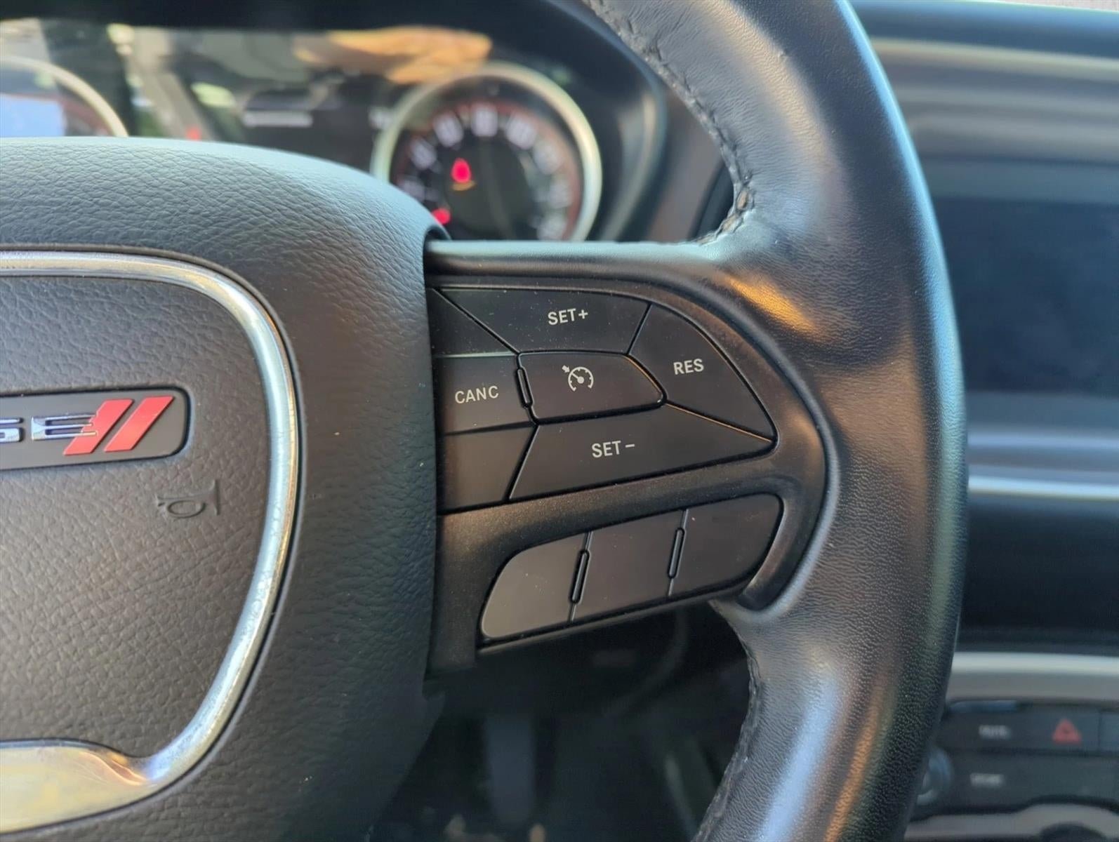 2019 Dodge Challenger SXT RWD