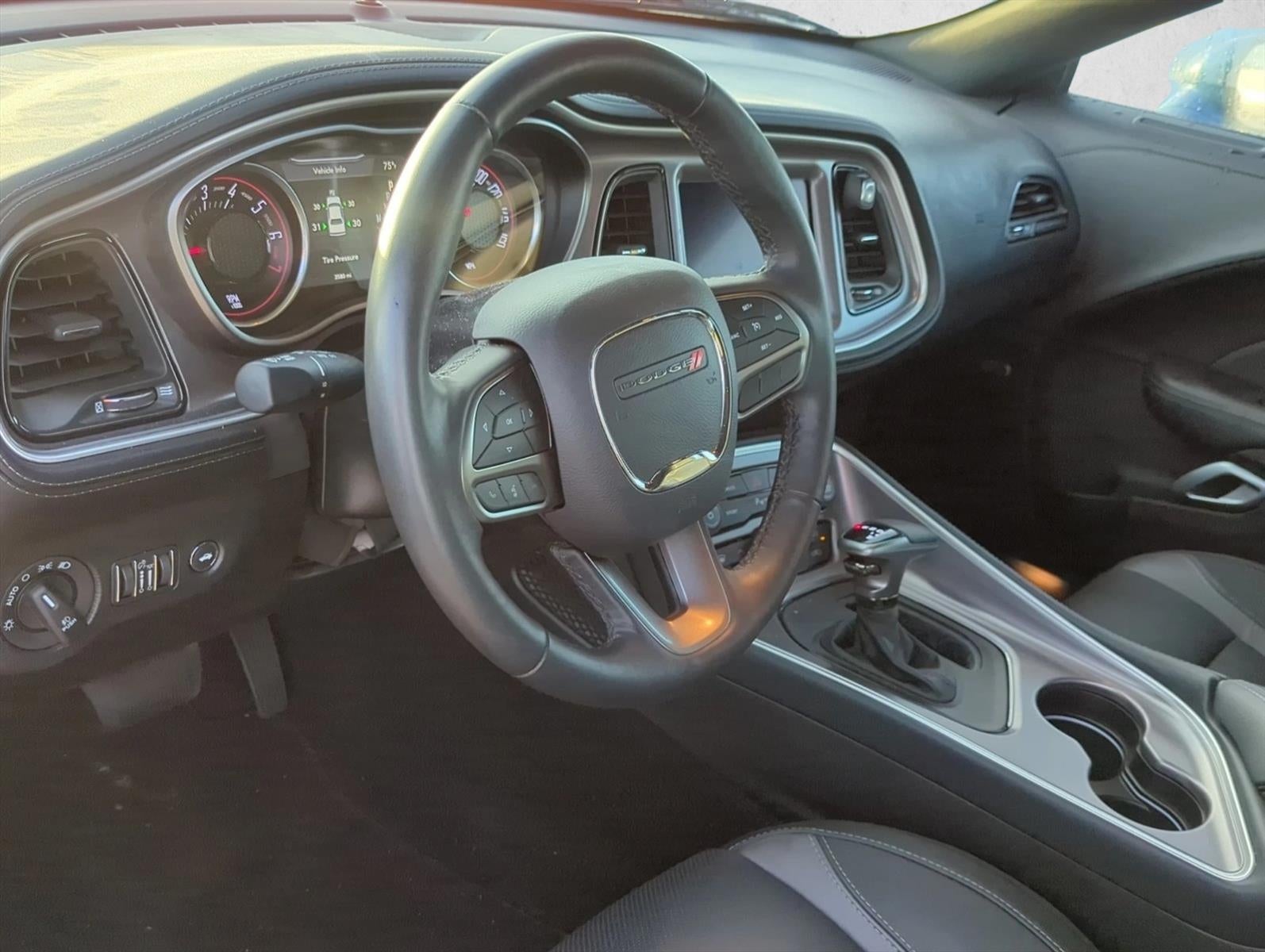 2021 Dodge Challenger SXT RWD