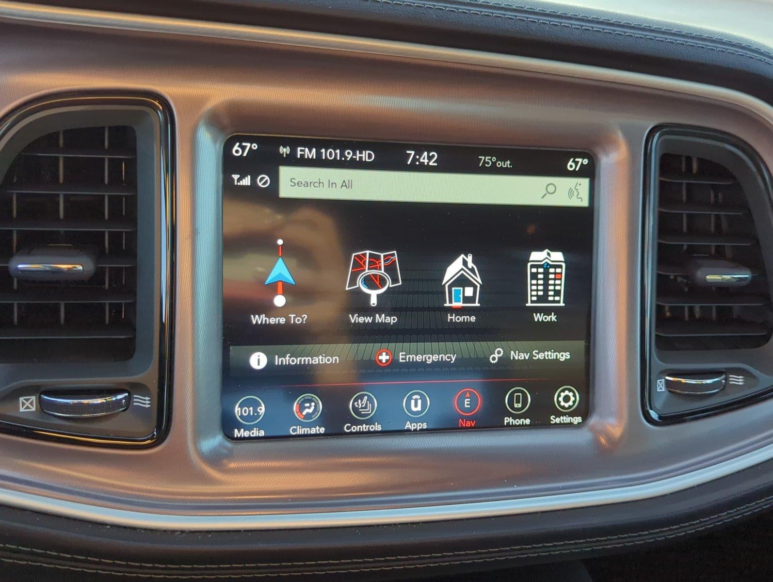 2021 Dodge Challenger SXT RWD