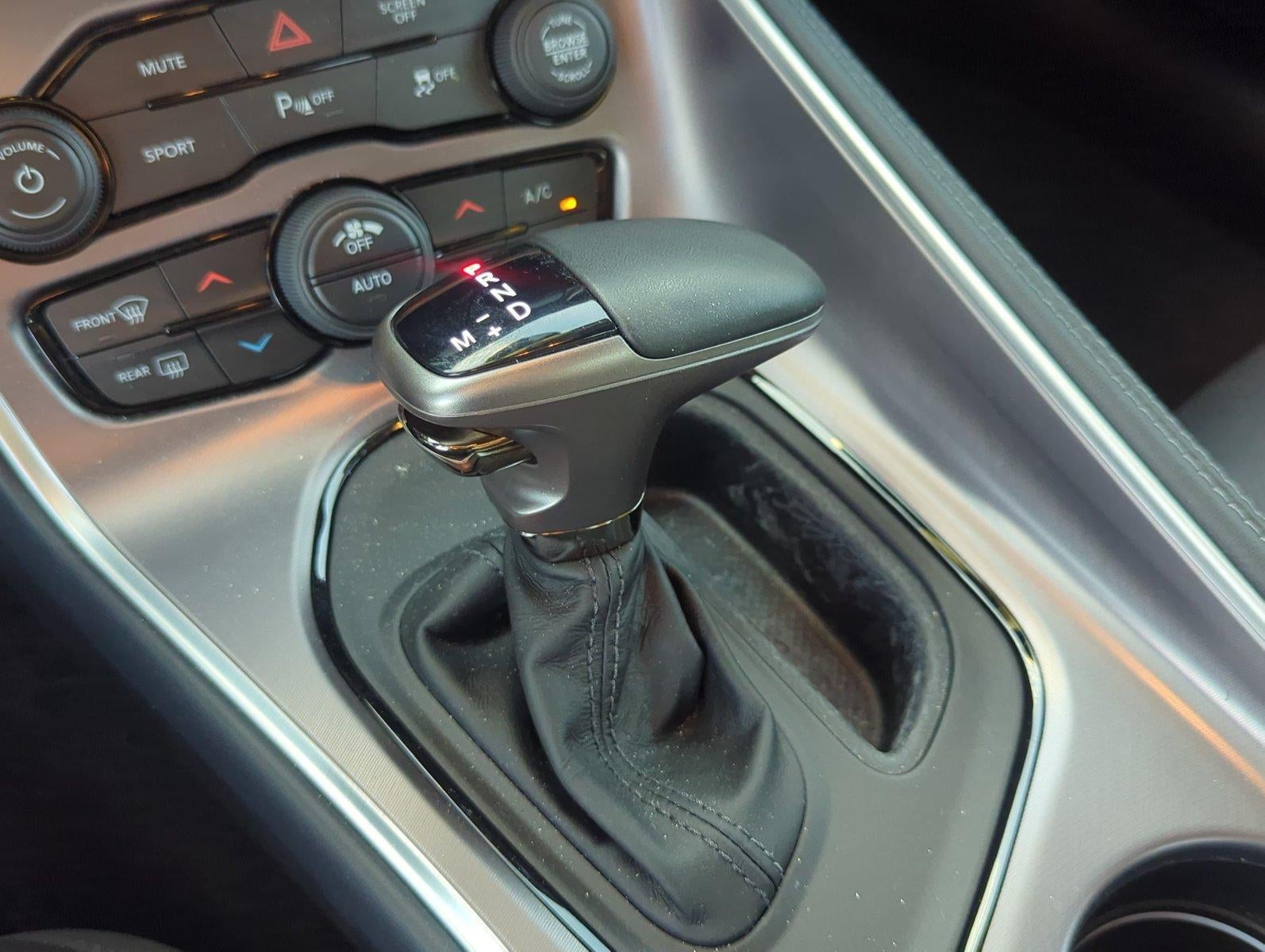 2021 Dodge Challenger SXT RWD