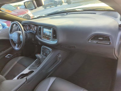 2021 Dodge Challenger SXT RWD