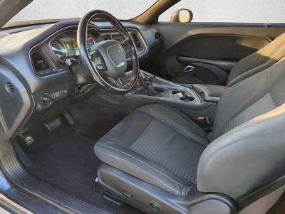 2018 Dodge Challenger SXT RWD